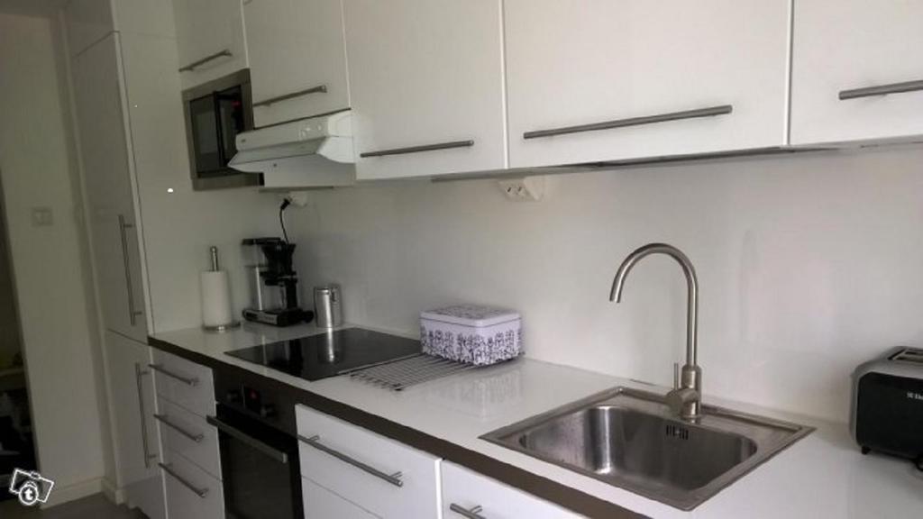 City Apartment Snellmaninkatu 22 A, Yksityinen Pistokkeellinen Paikoitus Sisaeltyy Hintaan クオピオ 部屋 写真